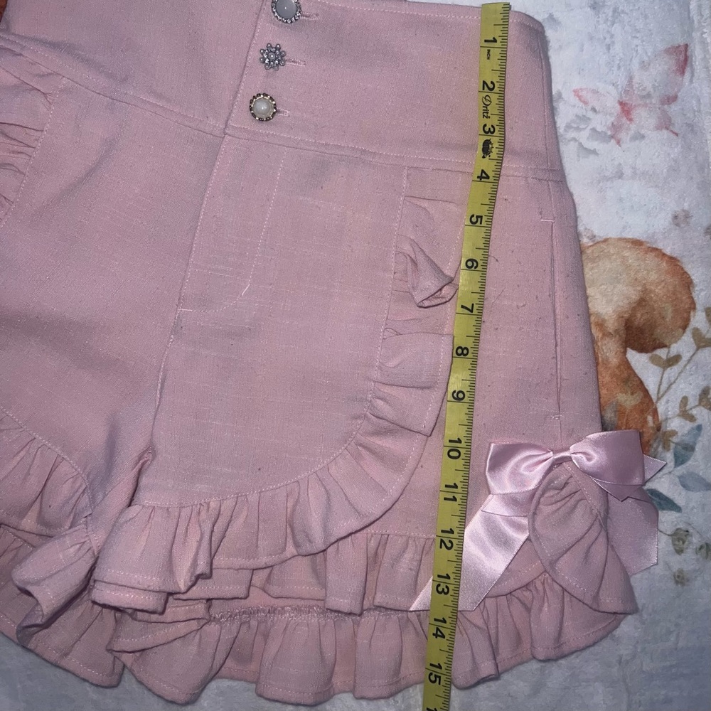 ❌SOLD❌Swankiss Ruffle Shorts - Picture 3 of 5